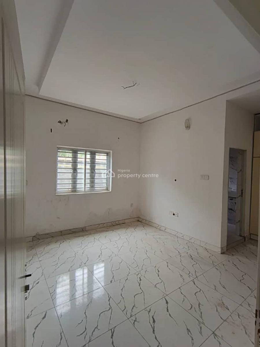Spacious Room Shared, Sangotedo, Ajah, Lagos, Flat / Apartment for Rent