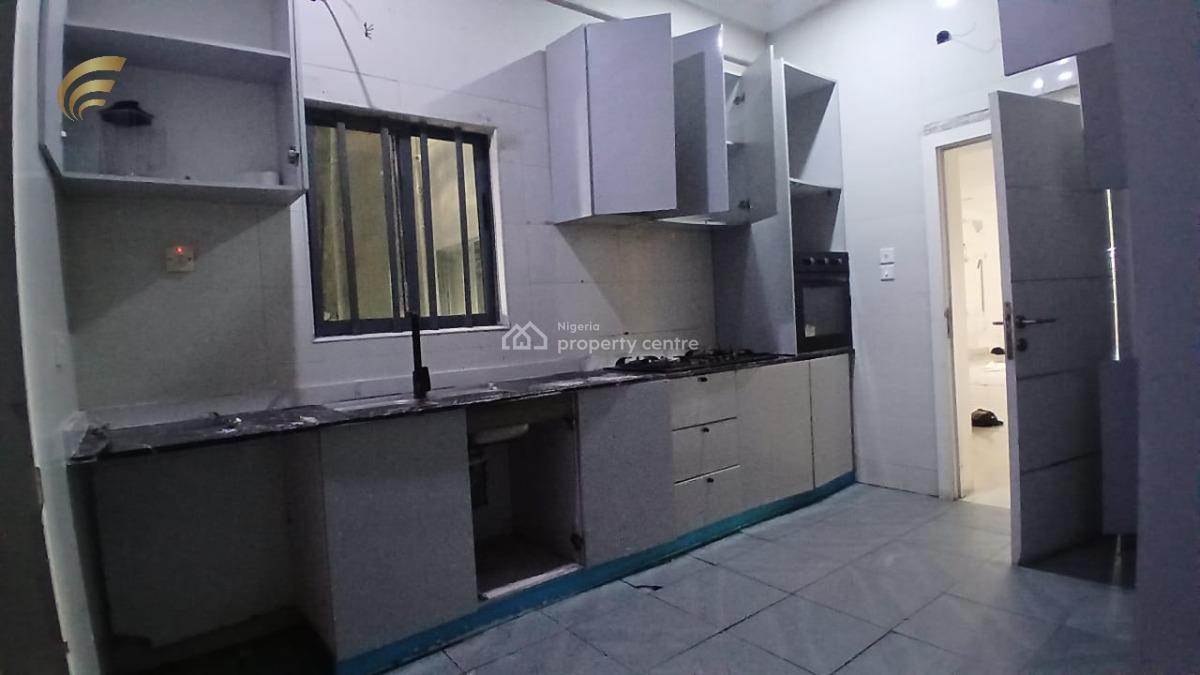 8-unit Block of Flats, Elf Bus Stop, Lekki Right Hand Side, Lekki Phase 1, Lekki, Lagos, Hotel / Guest House for Rent