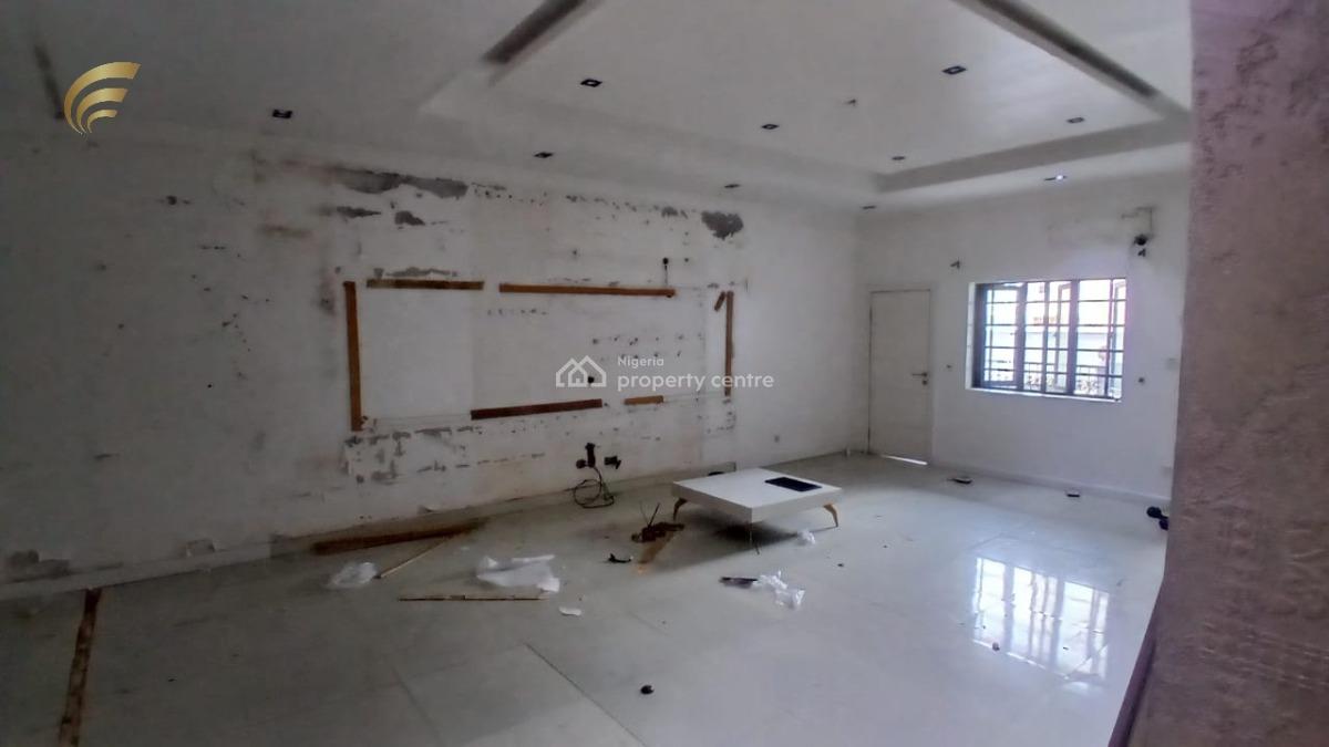 8-unit Block of Flats, Elf Bus Stop, Lekki Right Hand Side, Lekki Phase 1, Lekki, Lagos, Hotel / Guest House for Rent