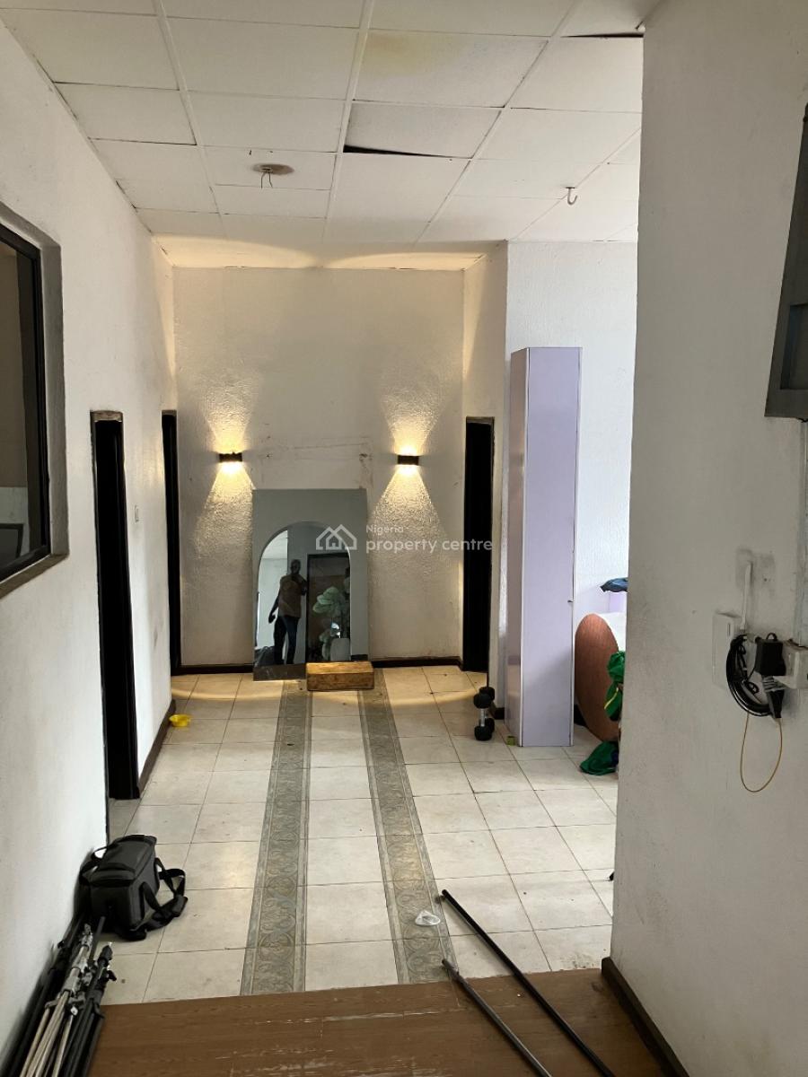 a Very Spacious 3 Bedroom Flat All Room Ensuite Upstairs, in Well Secured Estate Off Allen Ikeja, Allen, Ikeja, Lagos, Flat / Apartment for Rent