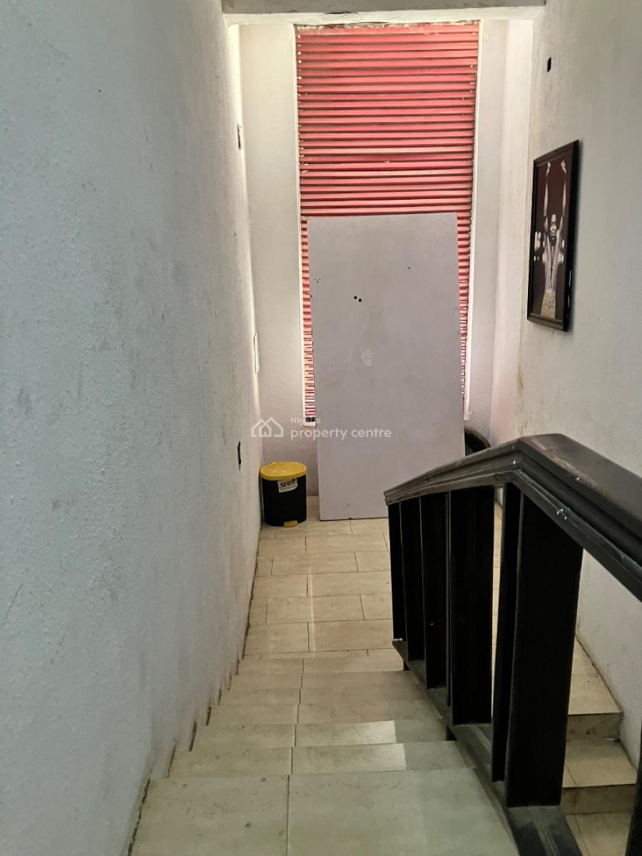 a Very Spacious 3 Bedroom Flat All Room Ensuite Upstairs, in Well Secured Estate Off Allen Ikeja, Allen, Ikeja, Lagos, Flat / Apartment for Rent