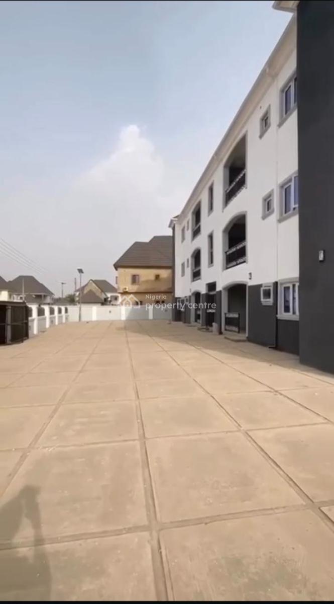 Luxury 3bedroom En-suite Flat + Tarred Road, in an Estate, Galadimawa, Abuja, Block of Flats for Sale