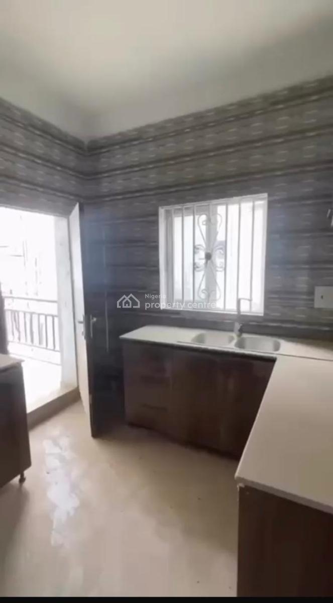 Luxury 3bedroom En-suite Flat + Tarred Road, in an Estate, Galadimawa, Abuja, Block of Flats for Sale