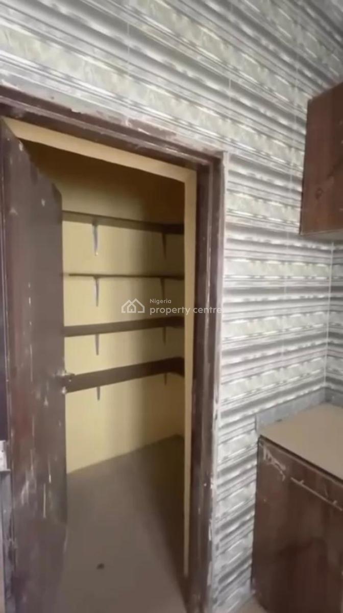 Luxury 3bedroom En-suite Flat + Tarred Road, in an Estate, Galadimawa, Abuja, Block of Flats for Sale