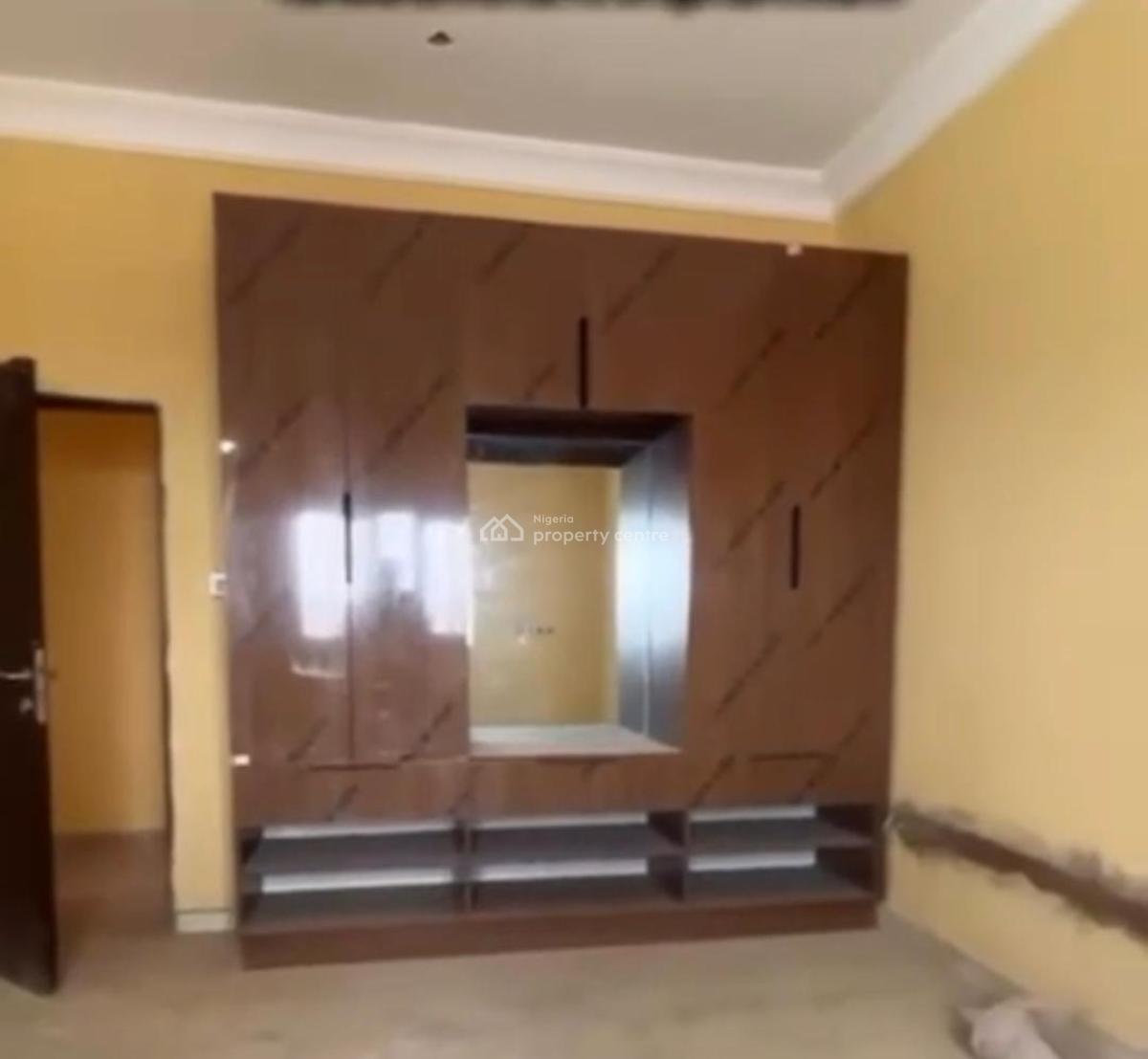 Luxury 3bedroom En-suite Flat + Tarred Road, in an Estate, Galadimawa, Abuja, Block of Flats for Sale