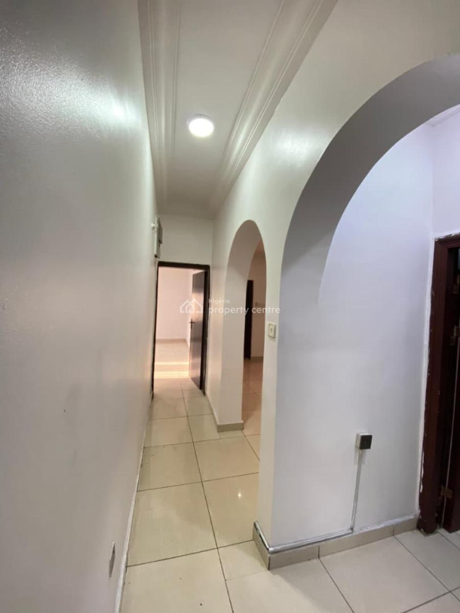 Standard 2 Bedroom Apartment  (upstairs), Chevron, Lekki, Lagos, Flat / Apartment for Rent