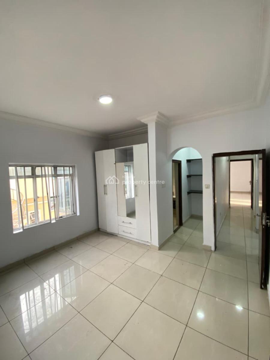 Standard 2 Bedroom Apartment  (upstairs), Chevron, Lekki, Lagos, Flat / Apartment for Rent