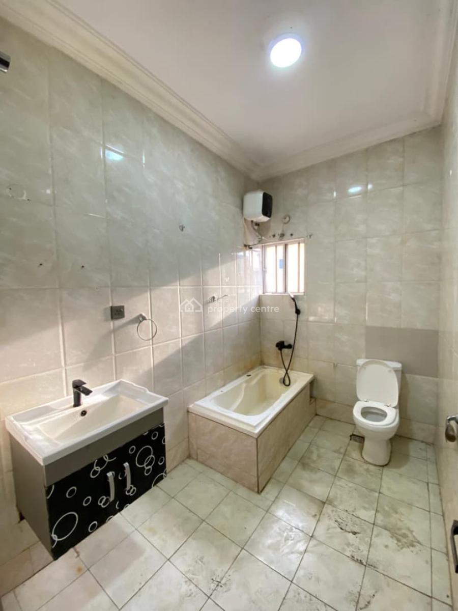 Standard 2 Bedroom Apartment  (upstairs), Chevron, Lekki, Lagos, Flat / Apartment for Rent