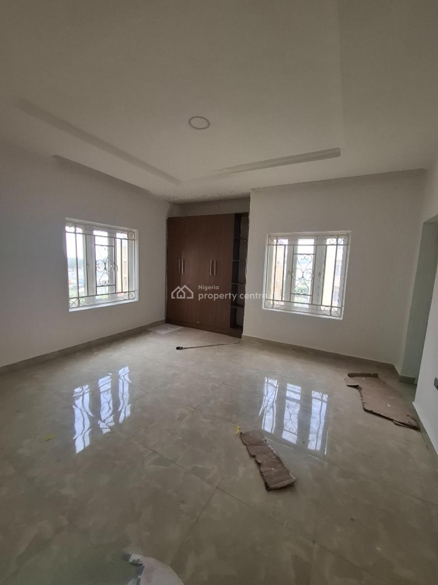 Standard 3 Bedroom Apartment with Bq, Guzape District, Abuja, Flat / Apartment for Rent