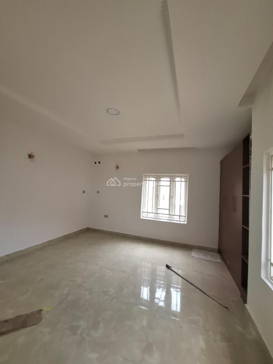 Standard 3 Bedroom Apartment with Bq, Guzape District, Abuja, Flat / Apartment for Rent