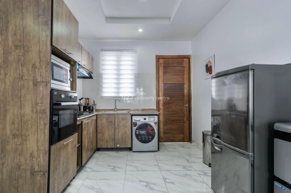 Luxury Two Bedroom in with Snooker Table, Chevron, Lekki, Lagos, Flat / Apartment Short Let