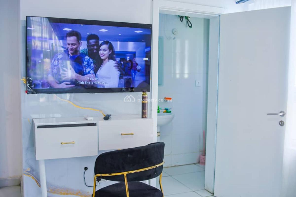 Luxury Two-bedroom Flat Located Off Admiralty Way, Lekki Phase 1 (nova, Off Admiralty Way, Lekki Phase 1 (novabase), Beside Ebeano Supermarket, Lekki Phase 1, Lekki, Lagos, House for Rent