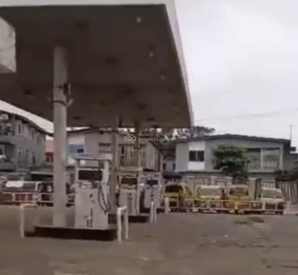 8 Pump Filling Station in Itire, Itire-ikate, Surulere, Lagos, Filling Station for Sale
