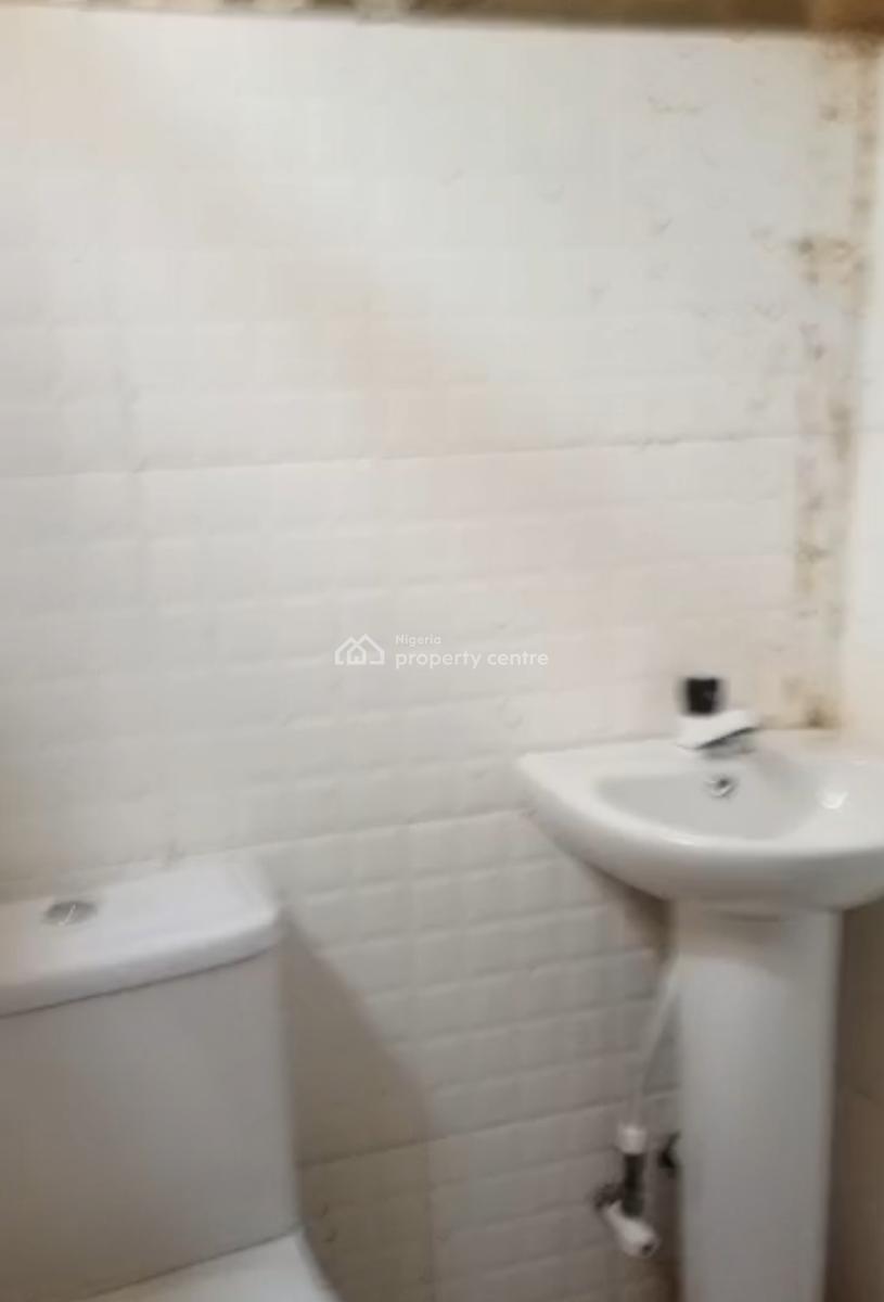 Renovated and Massive 3bedroom Flat in a Gated Neighbourhood, Ikosi Ketu, Ketu, Lagos, Flat / Apartment for Rent