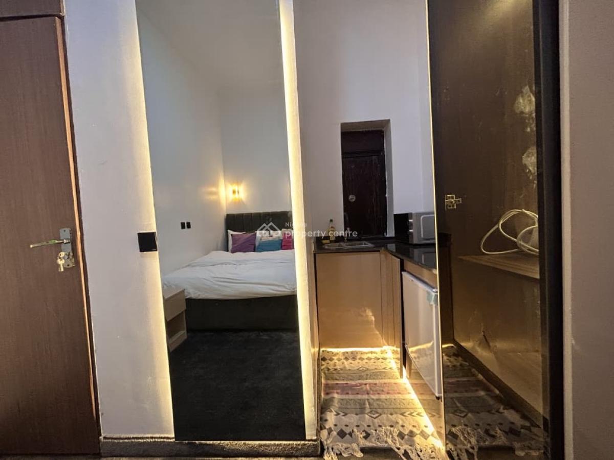 Luxuriously Furnished Studio Apartment, Lekki Phase 1, Lekki, Lagos, Flat / Apartment for Rent