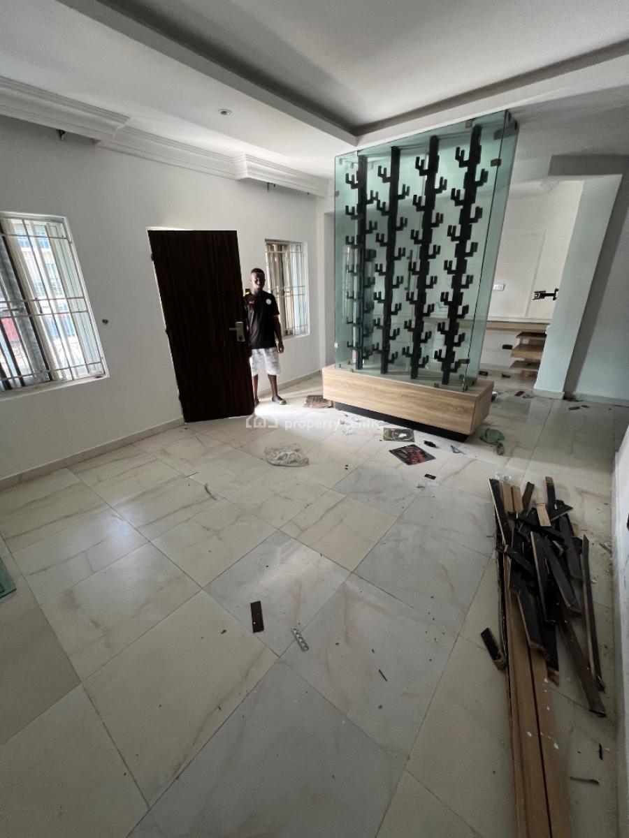 Standard and Spacious Room & Palour, with Fitted Kitchen & Xtra Spaces, Ologolo, Lekki, Lagos, Mini Flat (room and Parlour) for Rent