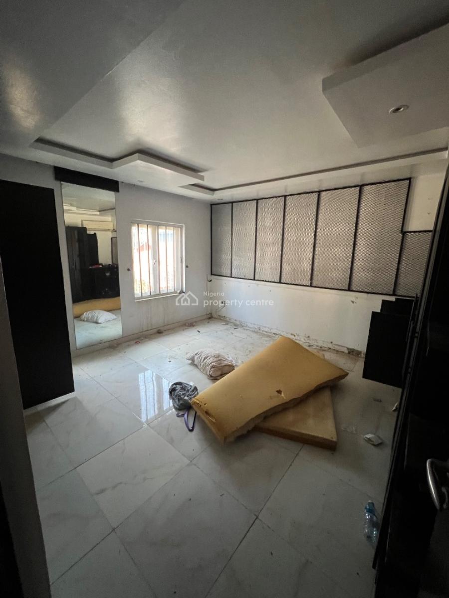 Standard and Spacious Room & Palour, with Fitted Kitchen & Xtra Spaces, Ologolo, Lekki, Lagos, Mini Flat (room and Parlour) for Rent