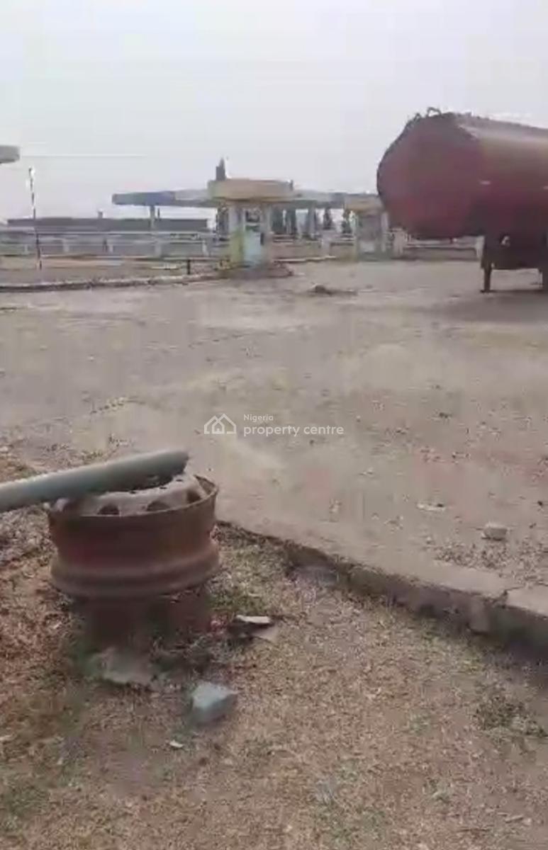 Functional Filling Station for Lease, Facing The Abuja Keffi Expresway, Kuchikau, Karu Lga,, Keffi, Nasarawa, Filling Station for Rent