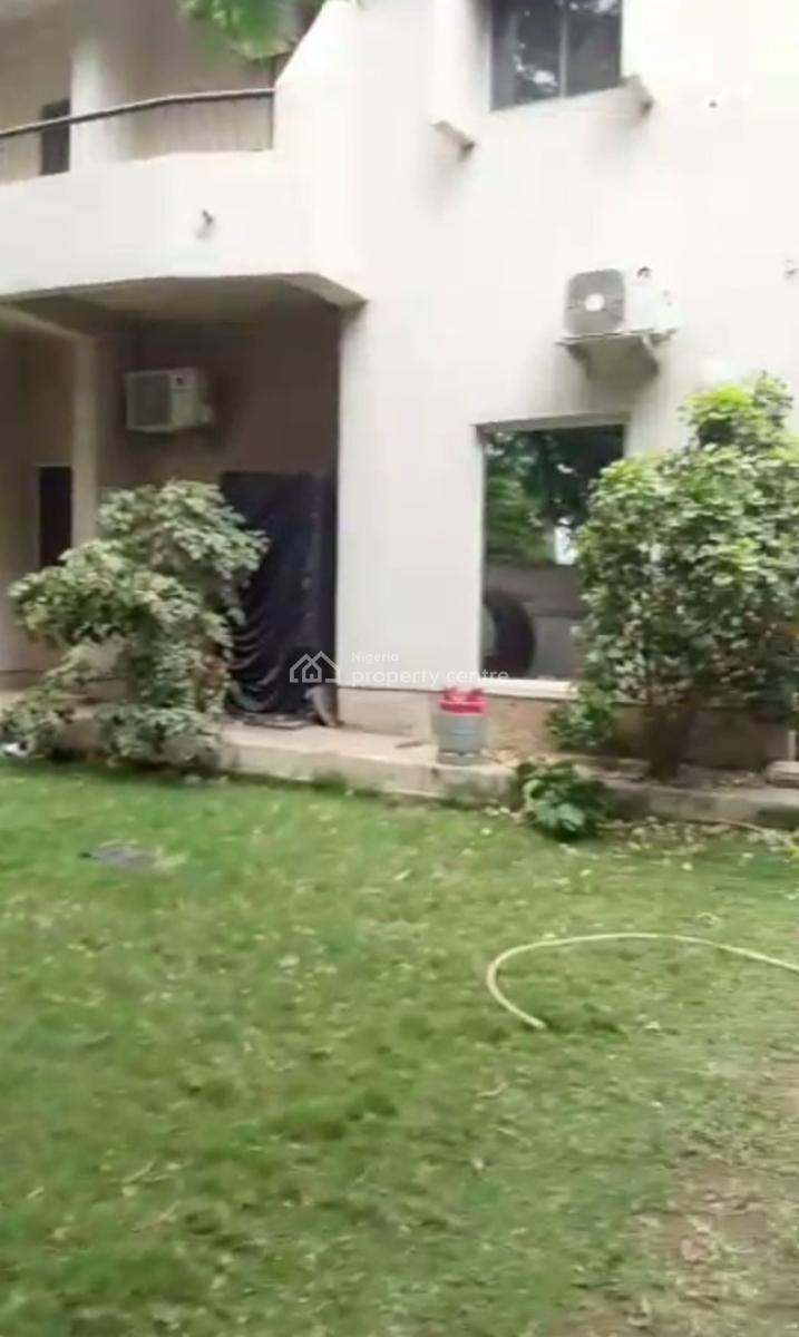 Distress Eight Bedrooms Mansion Fully Detached Duplex, Wuse 2, Abuja, Detached Duplex for Sale