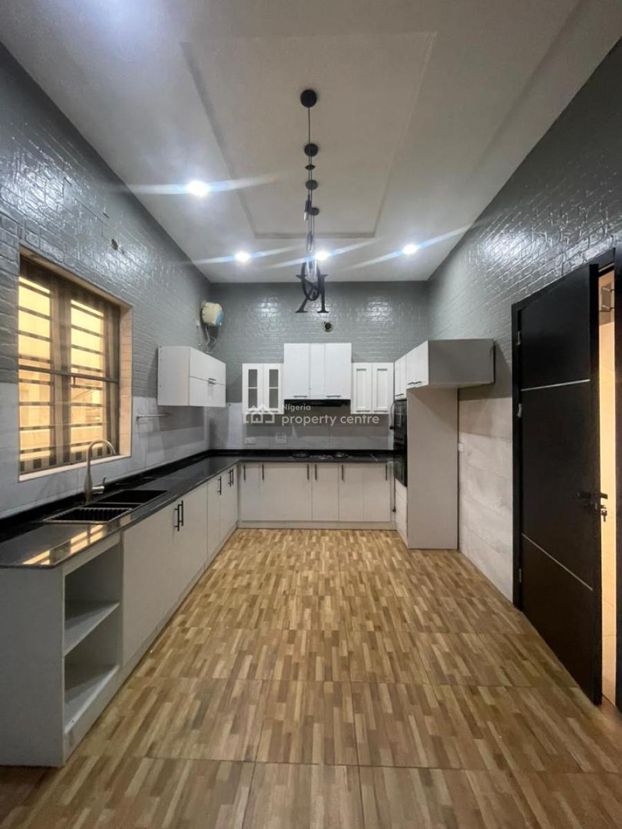 4-bedroom Semi-detached Duplex with Bq in Chevron Axis, Chevron Axis, Lekki, Lagos, Semi-detached Duplex for Rent