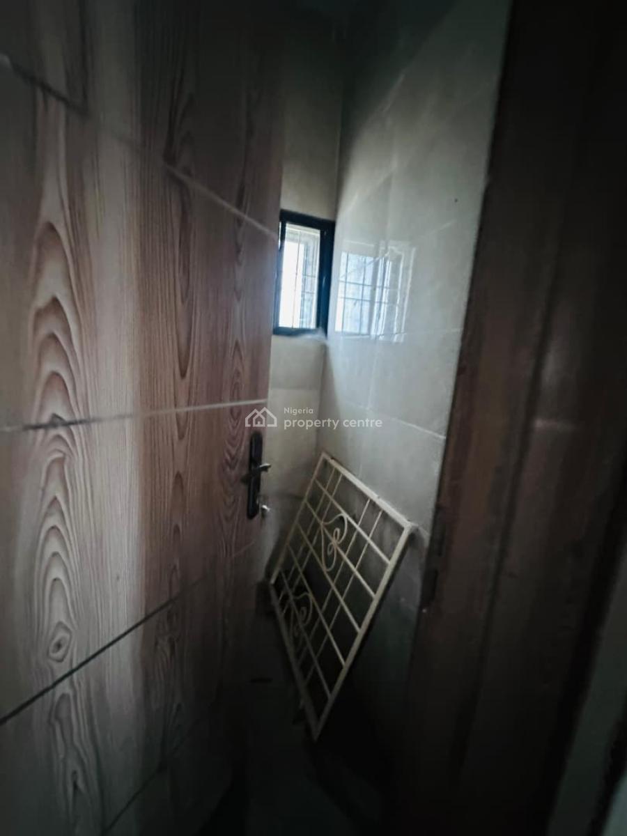 3 Bedroom Apartment, in a Secured and Serene Environment, Wuse 2, Abuja, Flat / Apartment for Rent