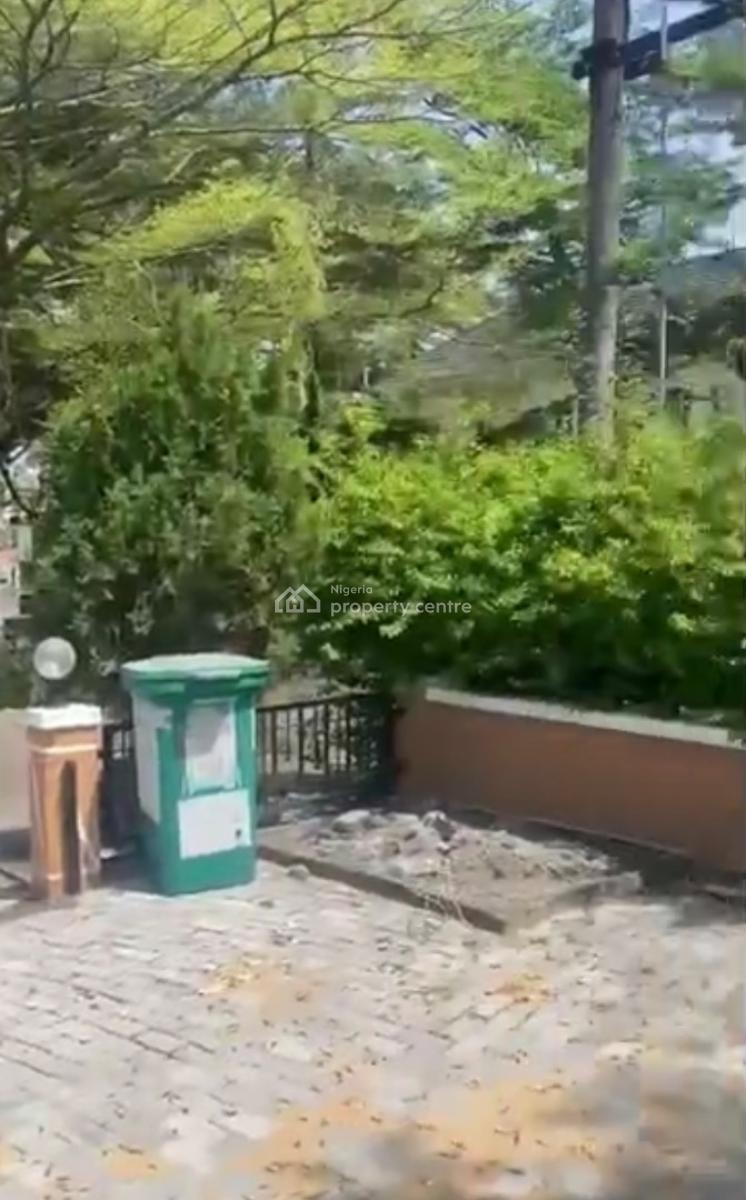 Luxury 3bedroom, Megamoun Estate, Ikota, Lekki, Lagos, Terraced Duplex for Sale