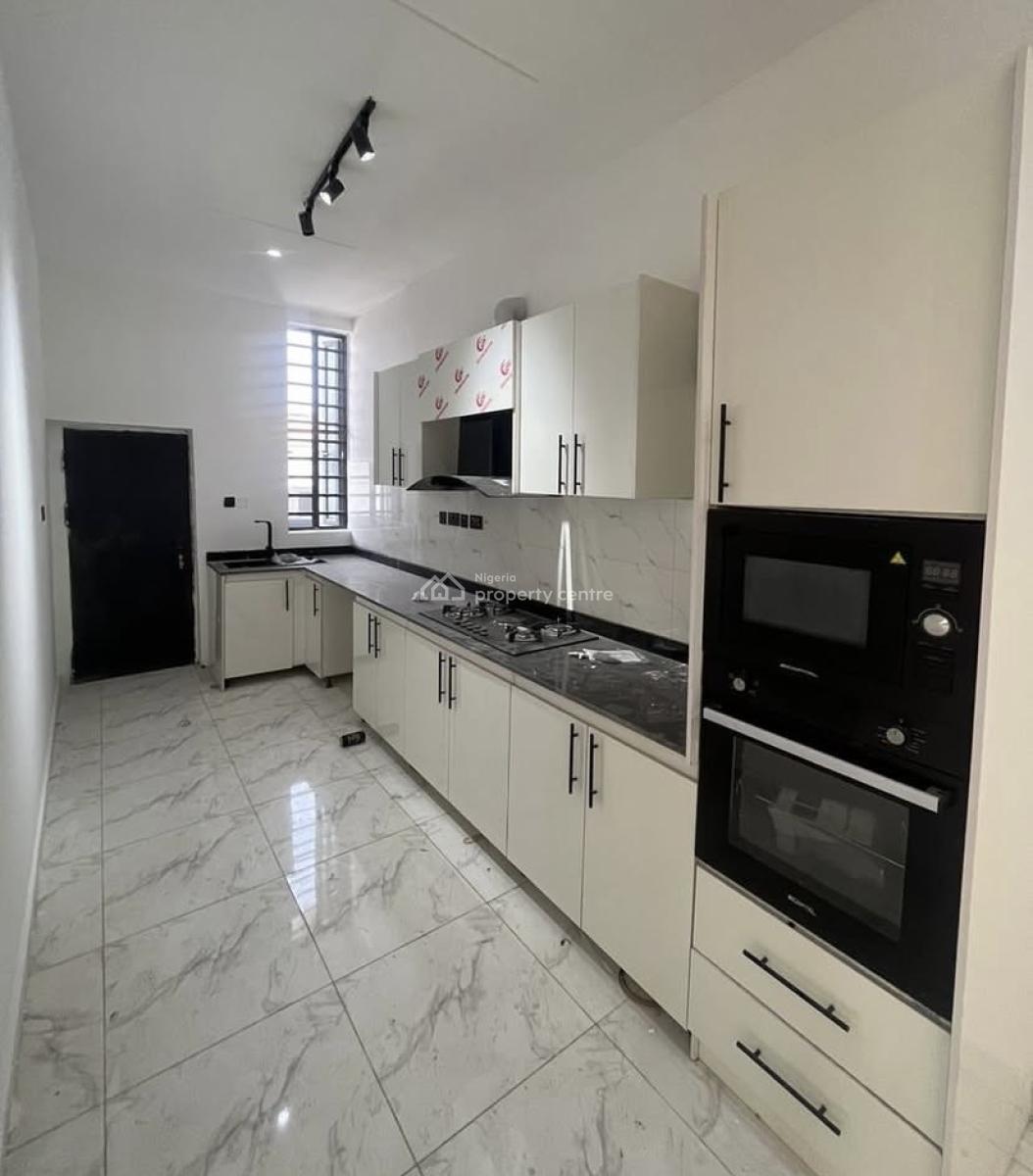 2bedroom Apartment, Ologolo, Ologolo, Lekki, Lagos, Flat / Apartment for Rent