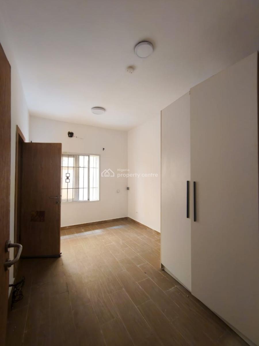 Well Maintained Service 2bedroom Apartment, By Chicken Republic Agungi, Agungi, Lekki, Lagos, Flat / Apartment for Rent