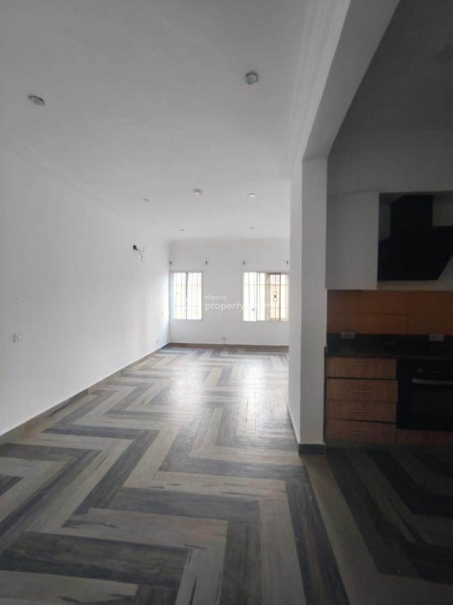 Well Maintained Service 2bedroom Apartment, By Chicken Republic Agungi, Agungi, Lekki, Lagos, Flat / Apartment for Rent