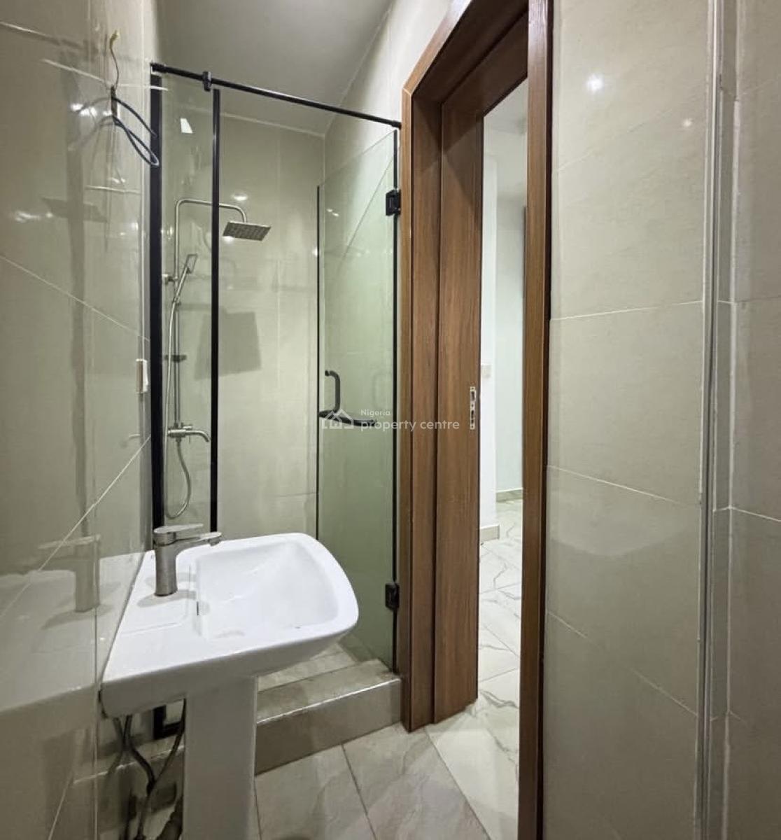 2 Bedroom Apartment, Ologolo, Ologolo, Lekki, Lagos, Flat / Apartment for Rent