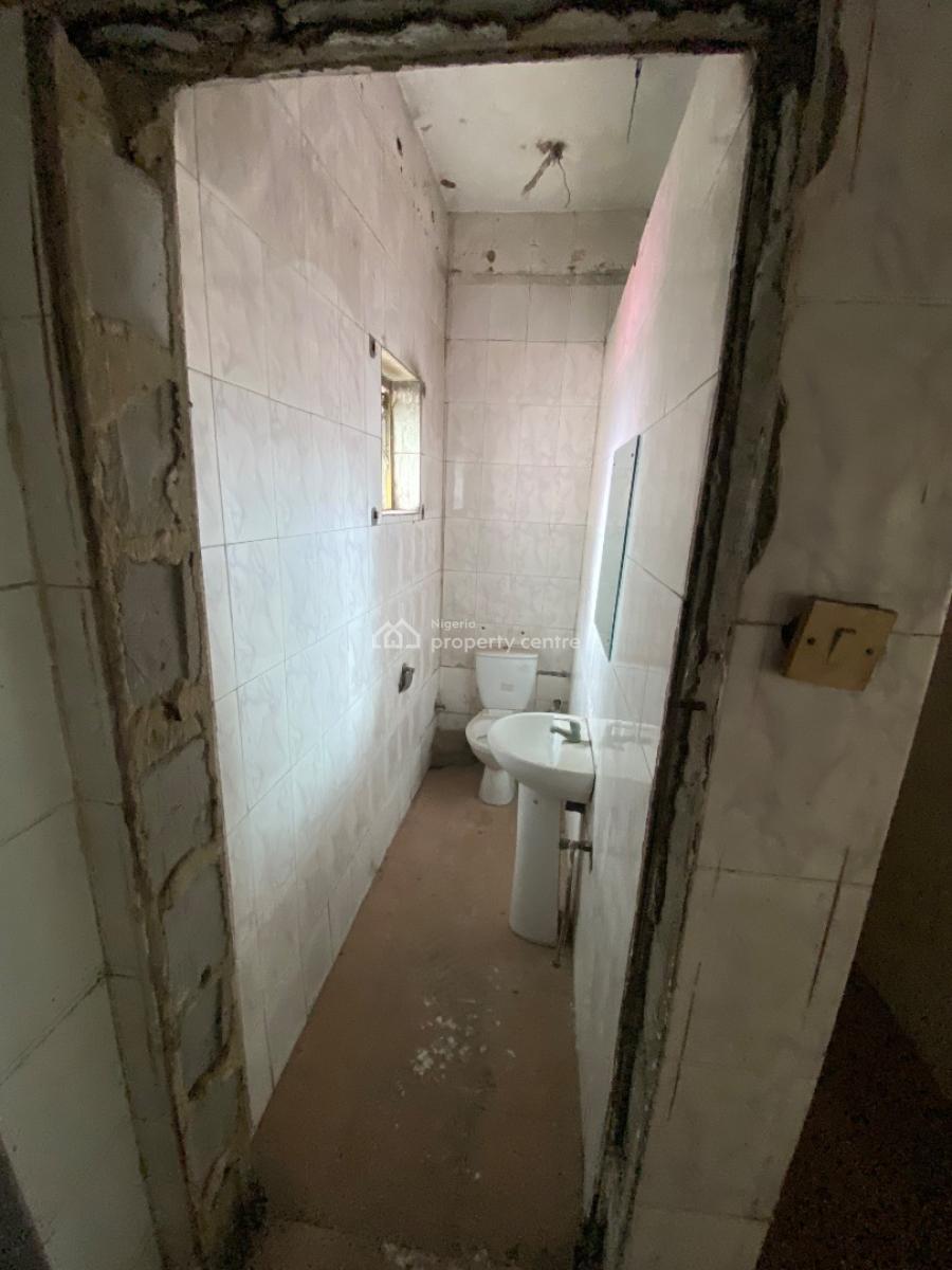 a 5 Floors Storey Building Suitable for Office with Elevator, Victoria Island, Victoria Island (vi), Lagos, Office Space for Sale