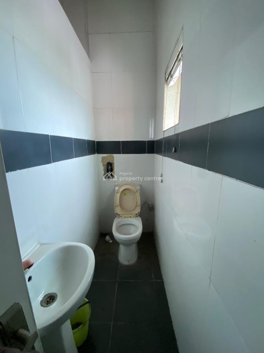 a 5 Floors Storey Building Suitable for Office with Elevator, Victoria Island, Victoria Island (vi), Lagos, Office Space for Sale