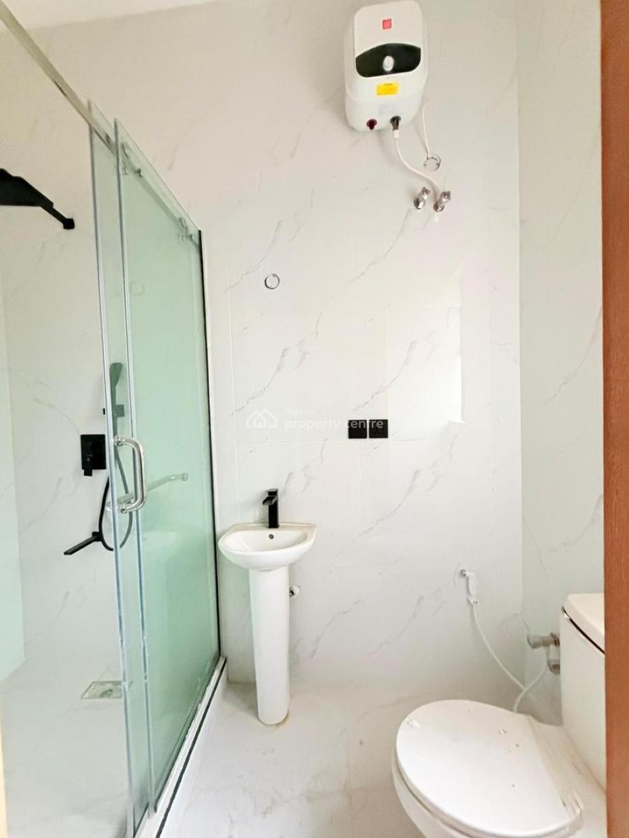 5 Bedroom Detached, Gra Phase 1, Magodo, Lagos, House for Sale