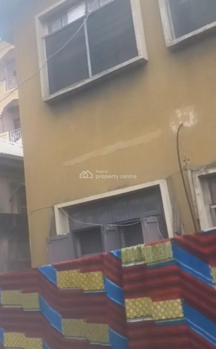 a Demolishable Building Sitting on 500sqm of Land, Ebute Metta, Ebute Metta West, Yaba, Lagos, Detached Bungalow for Sale