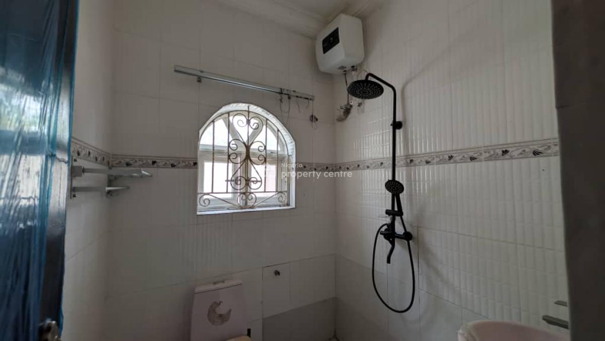 a Clean Three (3) Bedroom Detached Bungalow, Shelter Afrique Estate, Uyo, Akwa Ibom, Detached Bungalow for Sale