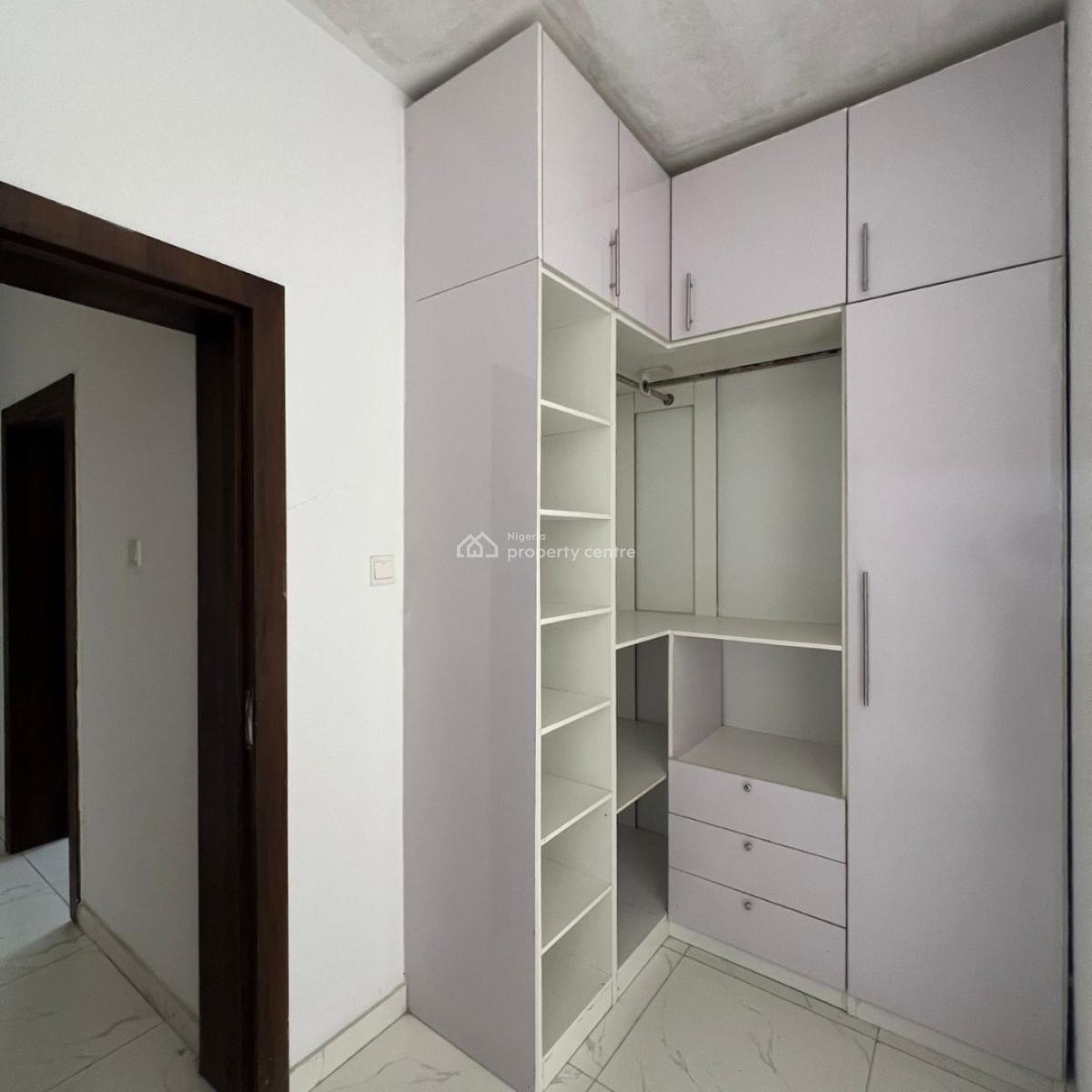 2 Bedroom Apartment, Lekki Phase 1, Lekki, Lagos, Flat / Apartment for Rent