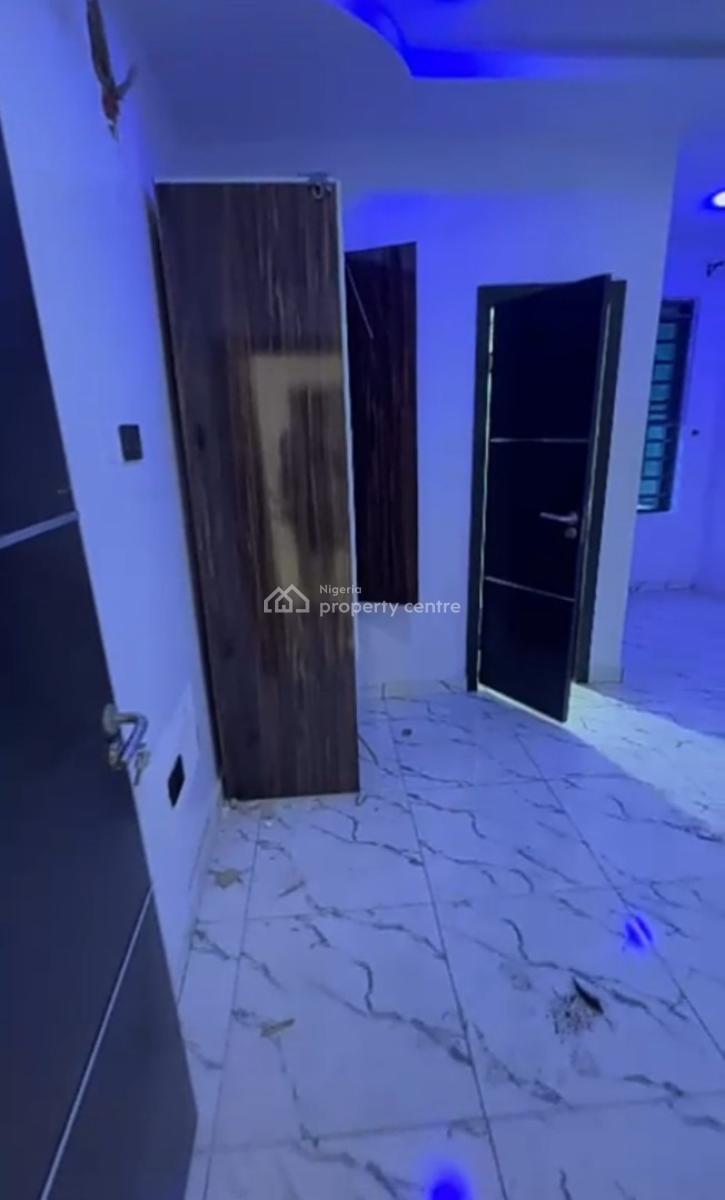 Semi Masters Bedroom Inside a Shared Apartment { Video}, Bera Estate Chevron, Lekki, Lagos, Self Contain (single Rooms) for Rent