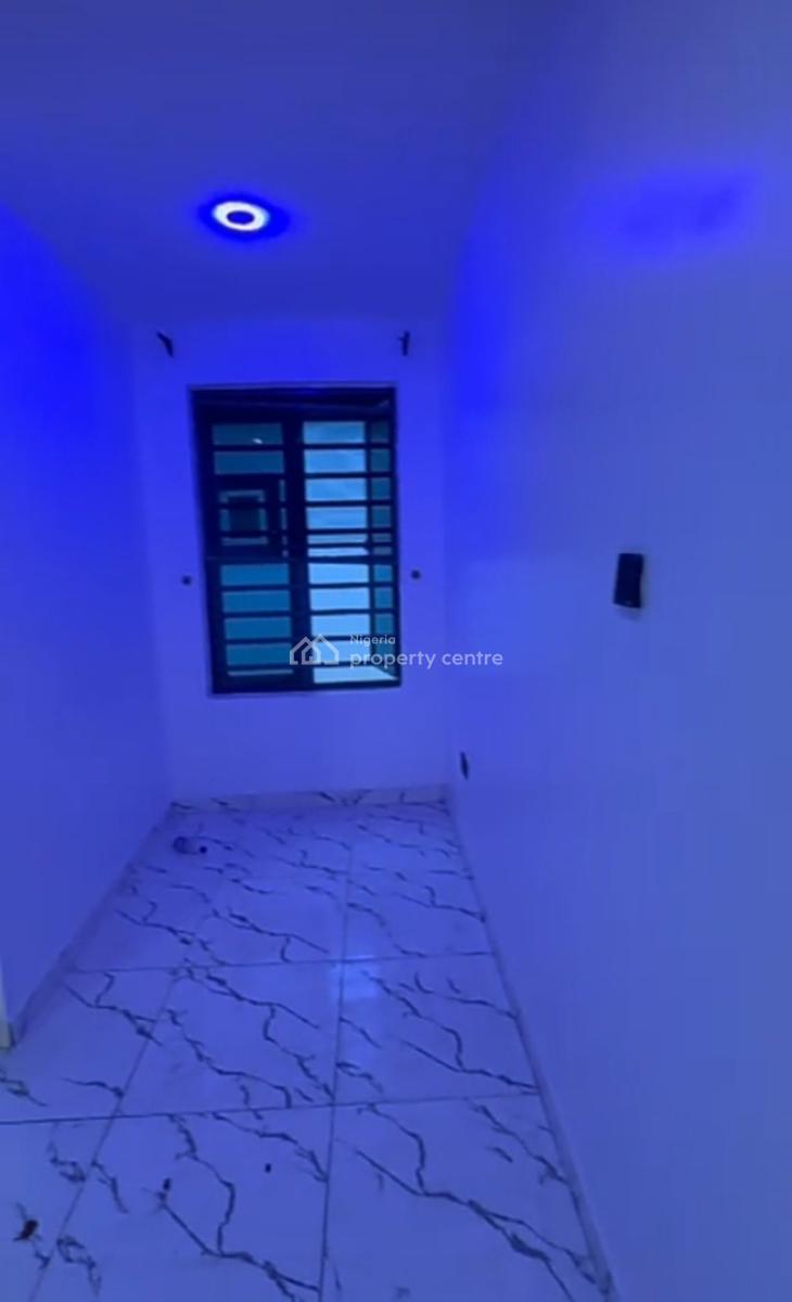 Semi Masters Bedroom Inside a Shared Apartment { Video}, Bera Estate Chevron, Lekki, Lagos, Self Contain (single Rooms) for Rent