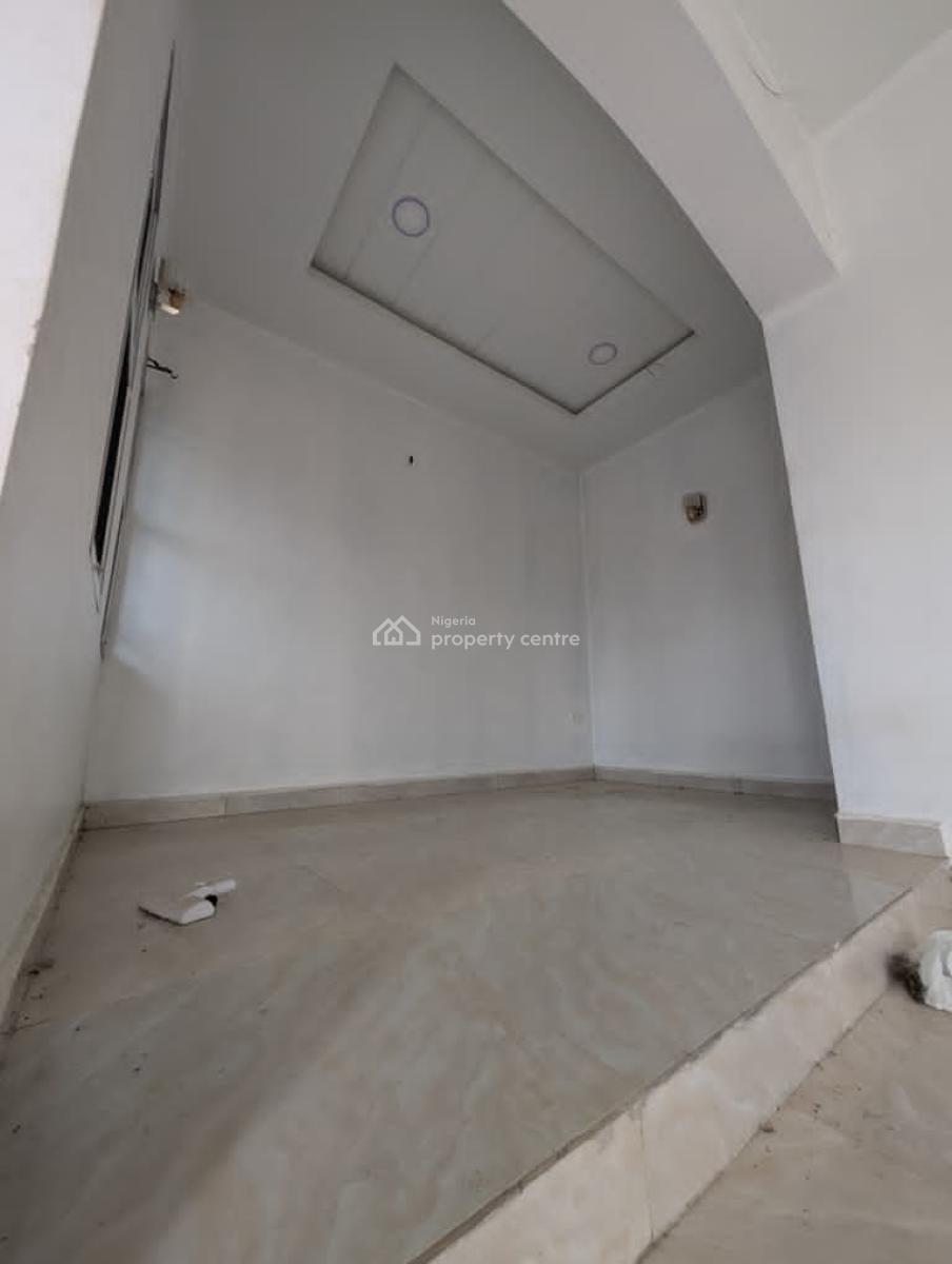 a Clean Two (2) Bedroom Flat, Ekpri Nsukara, Uyo, Akwa Ibom, House for Rent