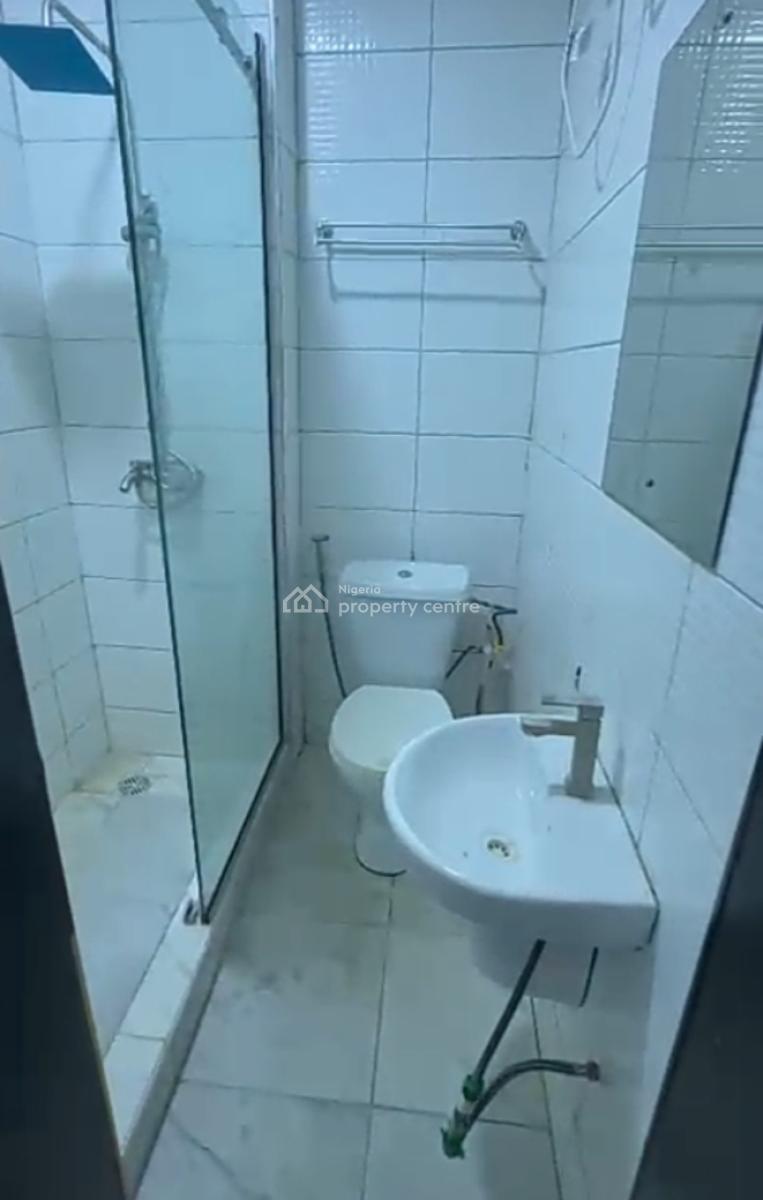 Upstairs Mini Flat with Private Kitchen Inside a Shared Duplex{video}, Bera Estate Chevron, Lekki, Lagos, Mini Flat (room and Parlour) for Rent