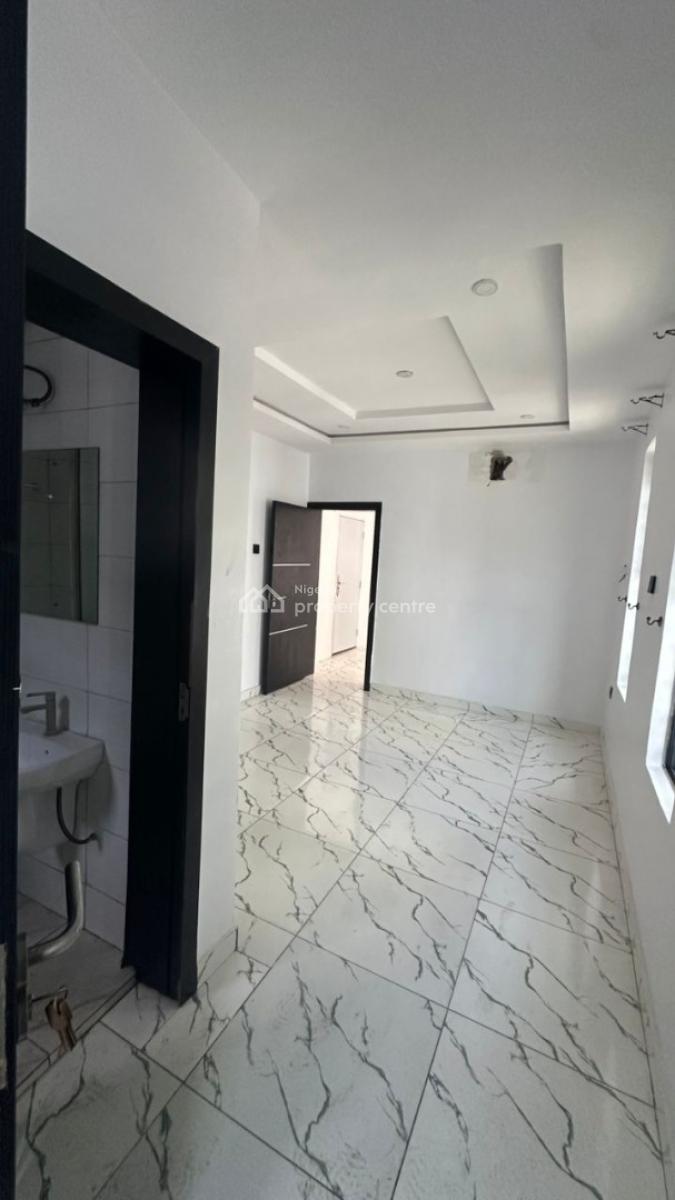 Upstairs Mini Flat  Inside a Shared Duplex, Bera Estate Chevron, Lekki, Lagos, Mini Flat (room and Parlour) for Rent