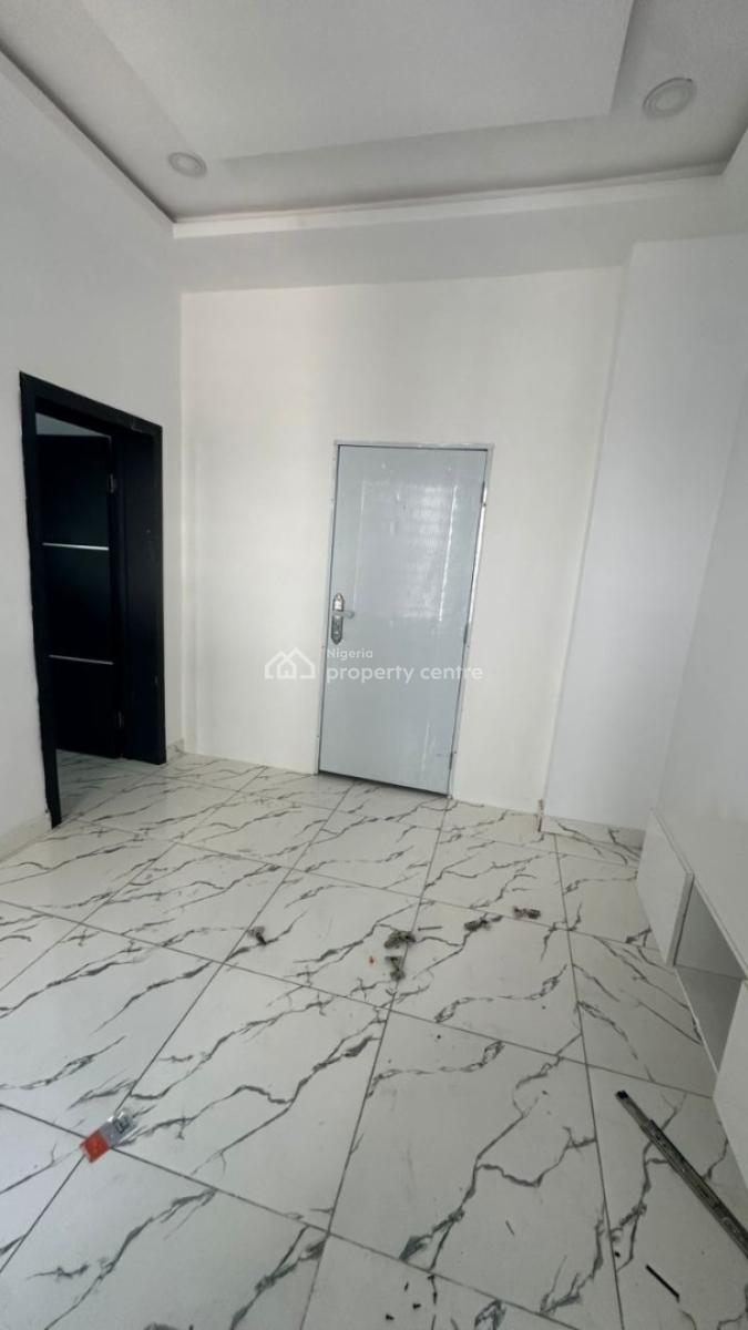 Upstairs Mini Flat  Inside a Shared Duplex, Bera Estate Chevron, Lekki, Lagos, Mini Flat (room and Parlour) for Rent