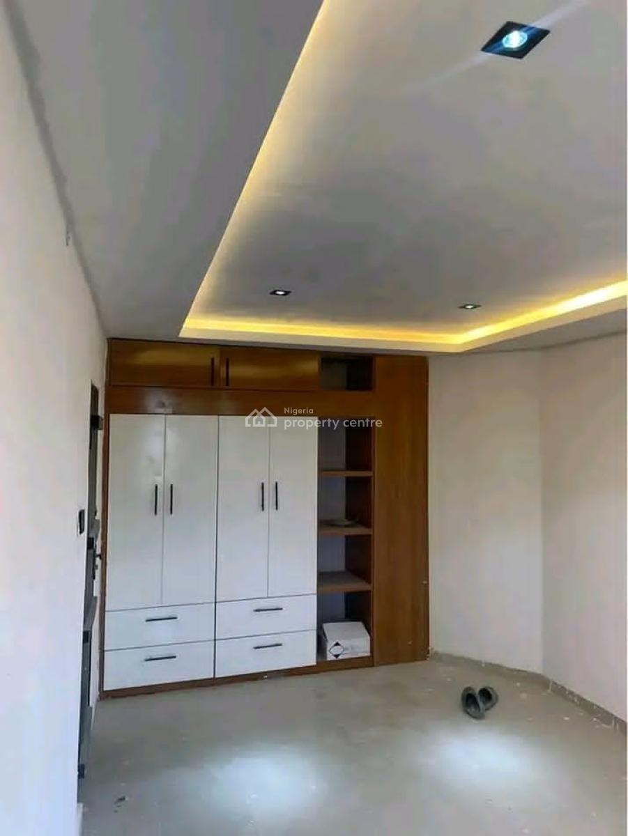 a Clean Three (3) Bedroom Flat, Brooks Street, Uyo, Akwa Ibom, House for Rent