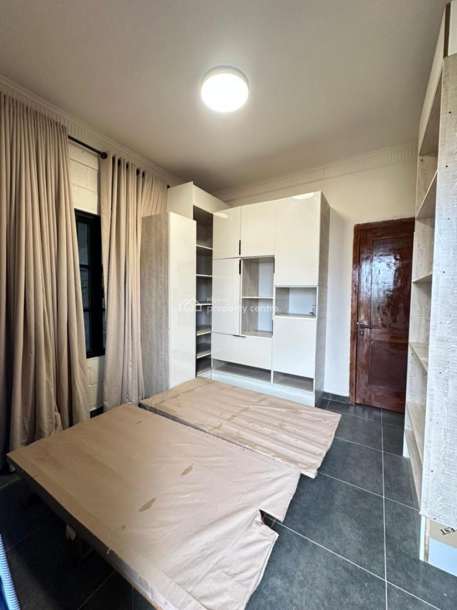 Very Spacious and Stunning 1 Bedroom Apartment with an Elevator, Lekki Phase 1, Lekki, Lagos, Flat / Apartment for Sale