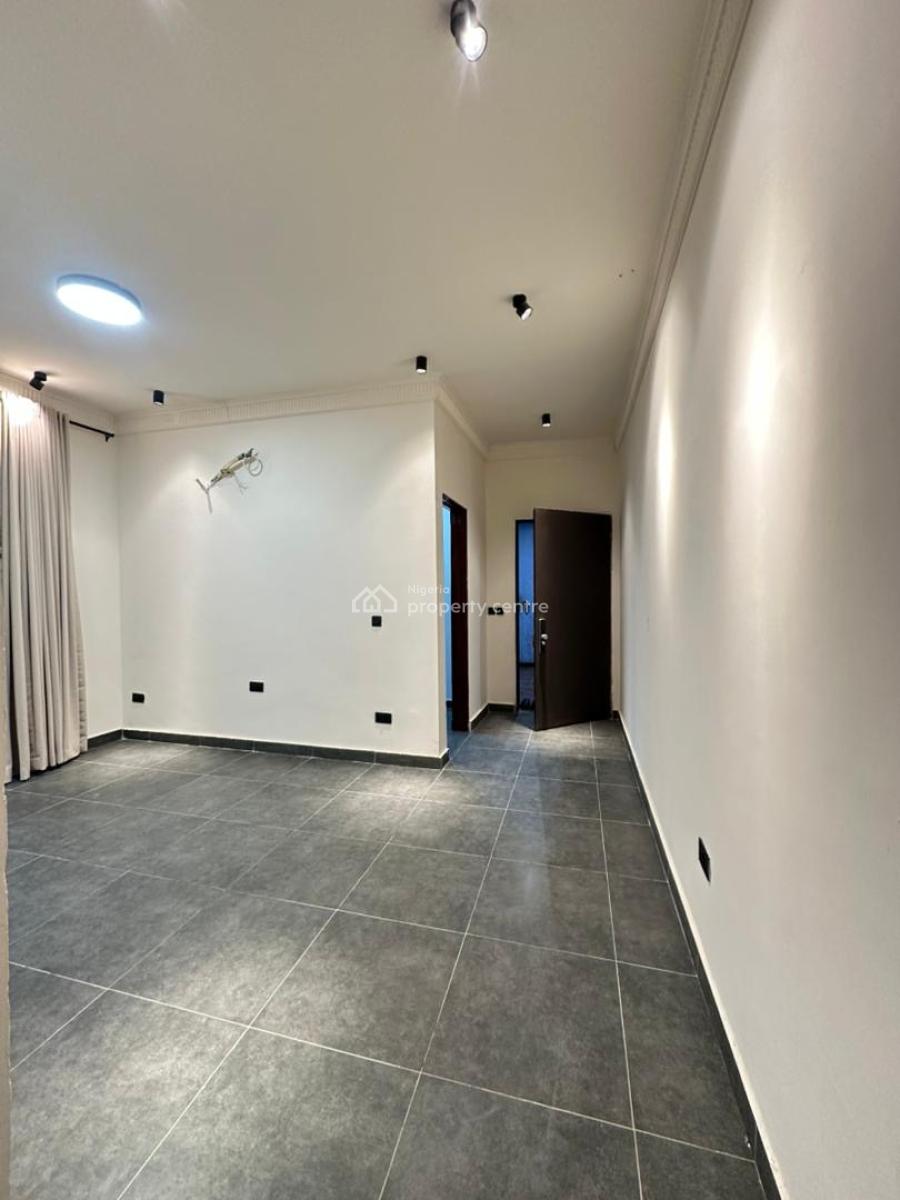 Very Spacious and Stunning 1 Bedroom Apartment with an Elevator, Lekki Phase 1, Lekki, Lagos, Flat / Apartment for Sale