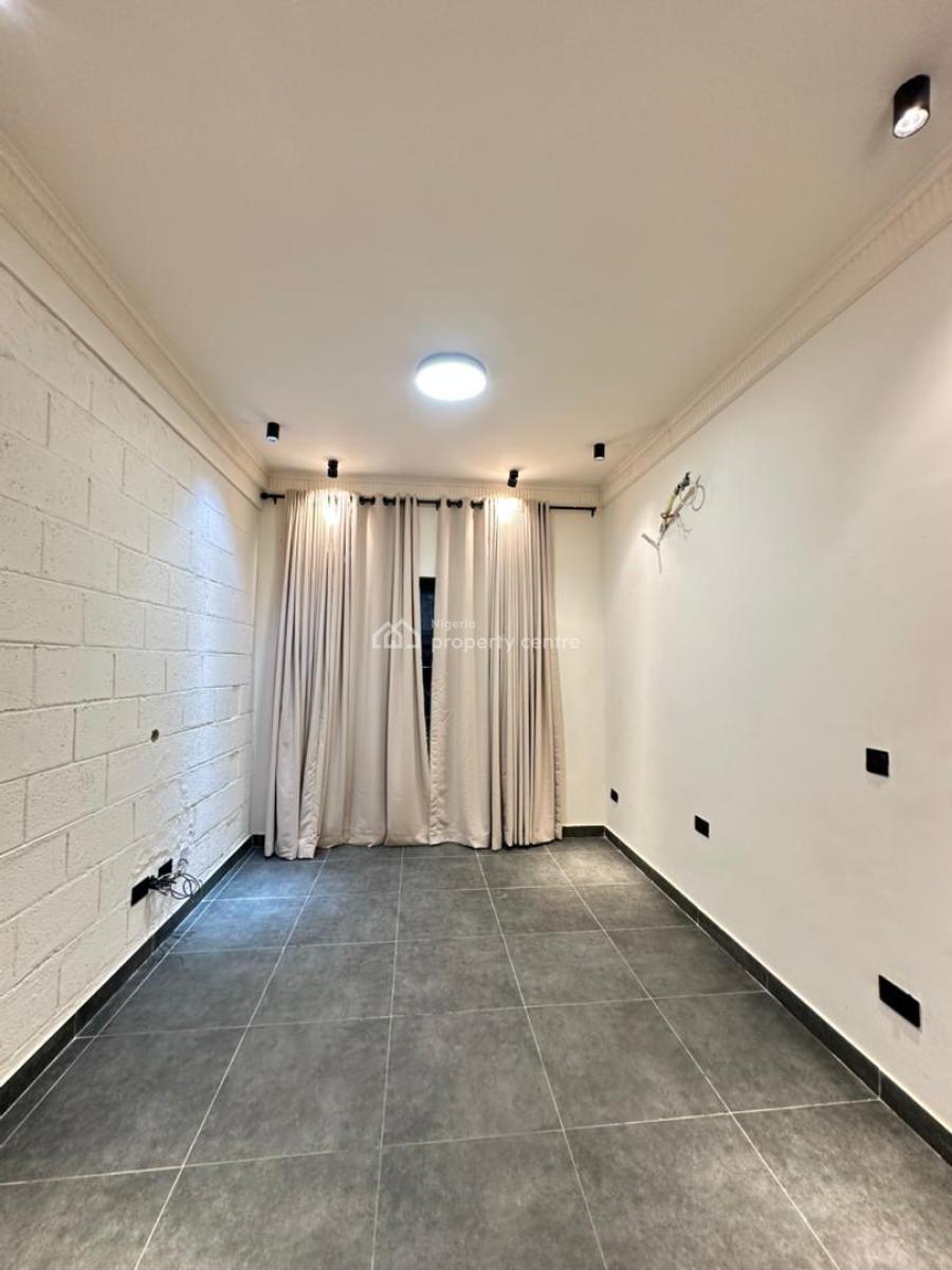 Very Spacious and Stunning 1 Bedroom Apartment with an Elevator, Lekki Phase 1, Lekki, Lagos, Flat / Apartment for Sale