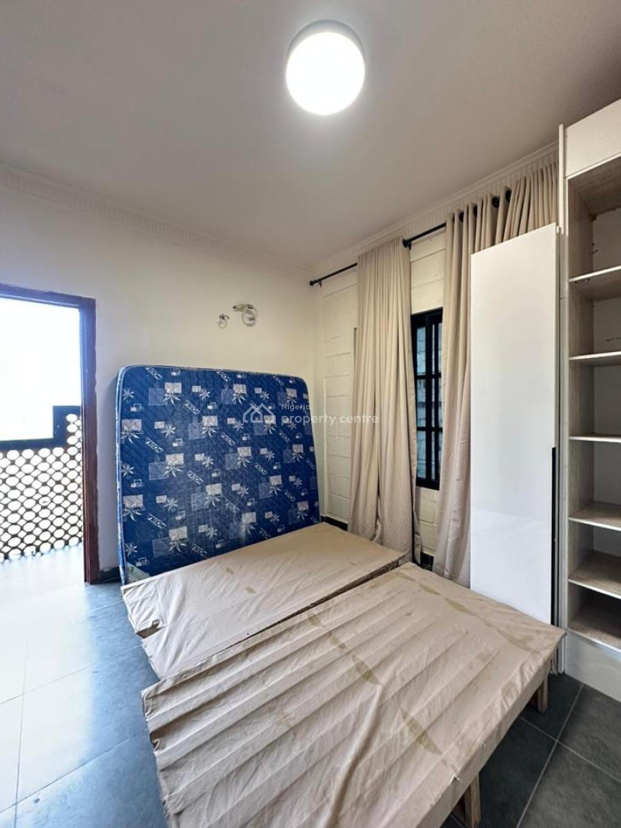 Very Spacious and Stunning 1 Bedroom Apartment with an Elevator, Lekki Phase 1, Lekki, Lagos, Flat / Apartment for Sale