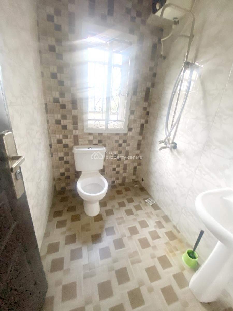 Luxury 3 Bedroom Flat, Gra Phase 1, Magodo, Lagos, Flat / Apartment for Rent