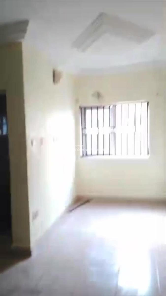 Lovely 3bedroom Flat, of Adeshina Street, Ijesha, Surulere, Lagos, Flat / Apartment for Rent