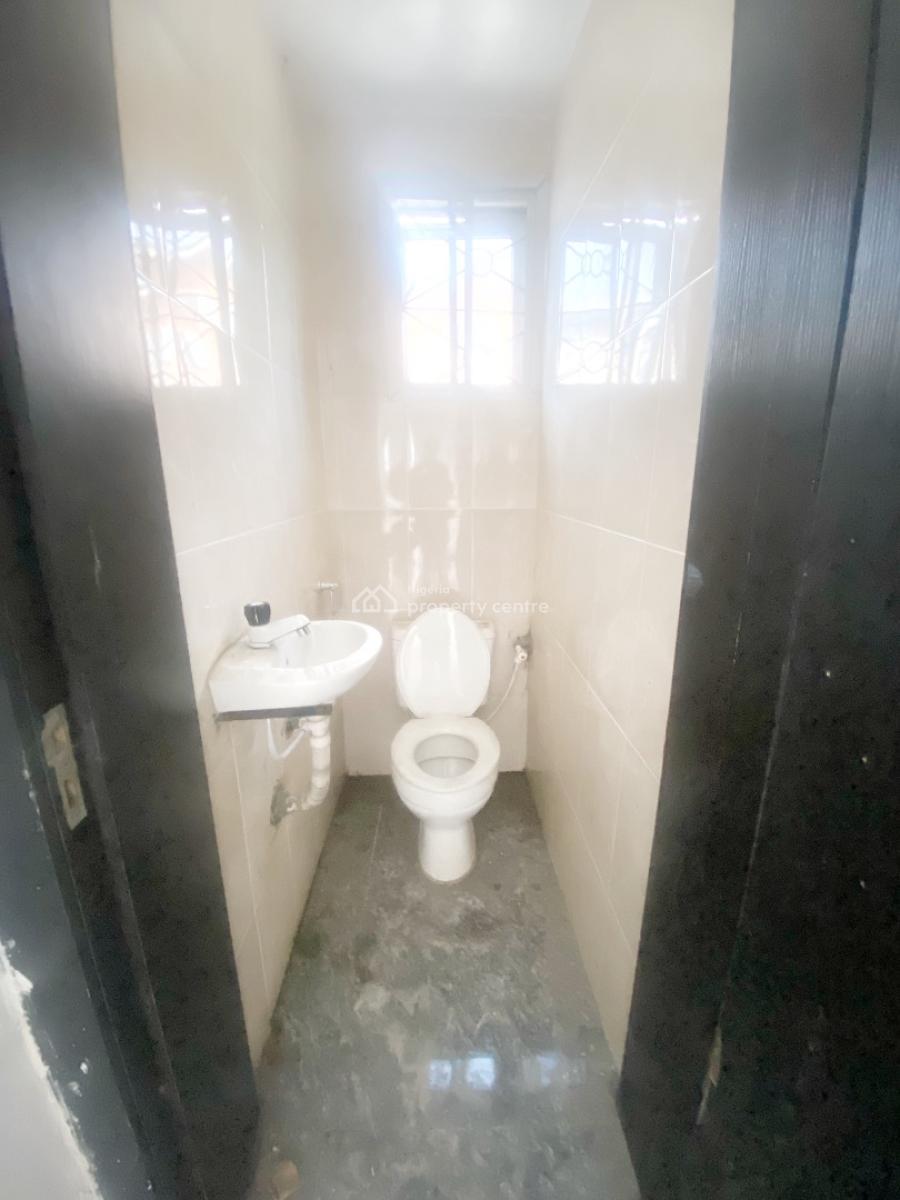 Luxury 2 Bedroom Flat, Gra Phase 1, Magodo, Lagos, Flat / Apartment for Rent